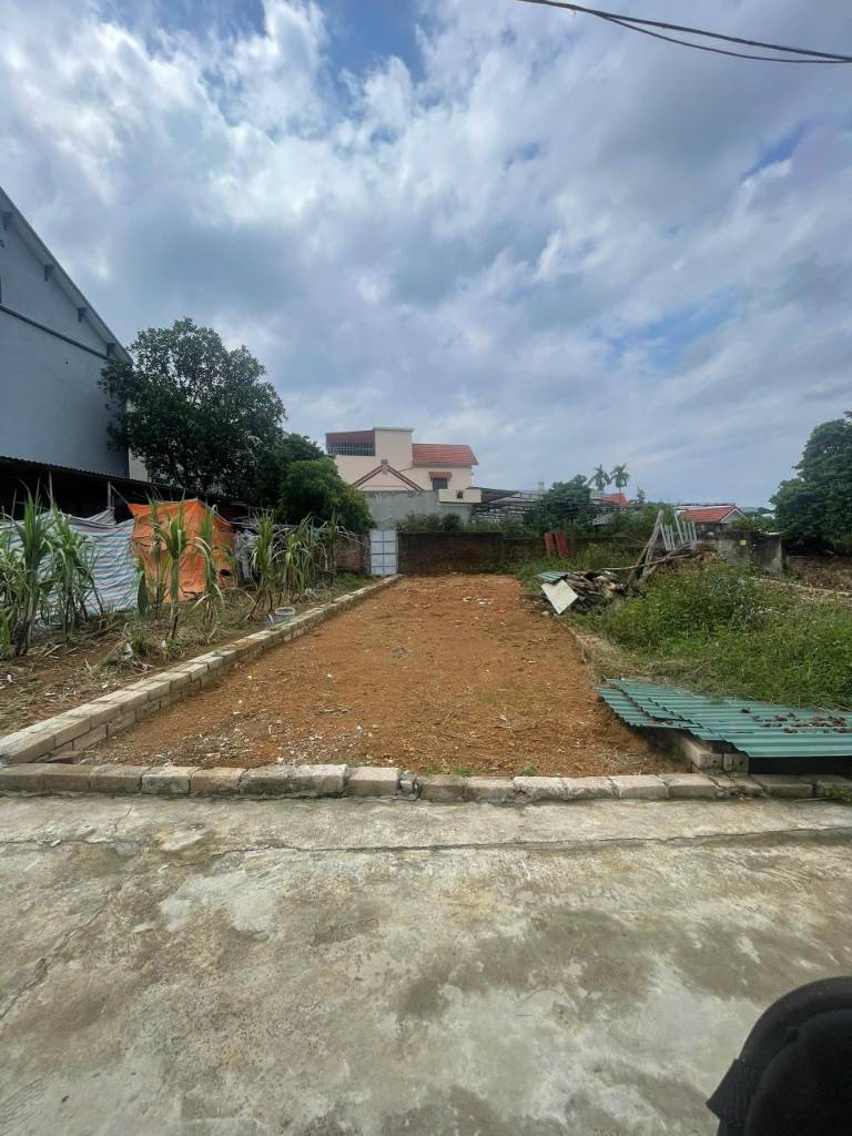 Bán đất tại Hạ Bằng. Diện tích 64m2. Sổ đỏ pháp lý rõ ràng